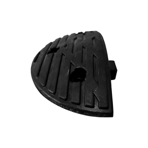 Couverture de rampe de vitesse en caoutchouc ECO 30 x 15 x 4,5 cm en PVC pour la sécurité routière / rampe de protection de câbles - Product Image 3