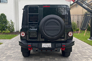 Parfaitement propre, d'occasion, INEOS Grenadier Fieldmaster Edition 2024, conduite à gauche, sièges en cuir, caméra de recul - Product Image 3