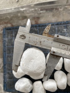 Pierres de galets de gravier blanc dégringolé écaillage marbre meilleur vendeur oeuf pierre neige naturelle fournisseur de roche blanche - Product Image 2