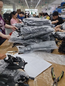 Lámpara de escritorio con brazo oscilante <span class=keywords><strong>LED</strong></span> para el cuidado de los ojos, lámpara de tarea de arquitecto de doble cabeza, lámpara de mesa flexible de doble brazo con abrazadera - Product Image 6