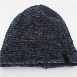 Gorros de Punto para Adultos de Último Estilo Fabricados en Pakistán, Color Liso, Logotipo Personalizado, Tela Común de Alta Calidad, Ajustables - Product Image 2