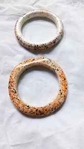 กำไลข้อมือเรซินแบบมีรอยบุ๋มสูงด้วยงานฝีมือรูปพระจันทร์เสี้ยว - Product Image 4