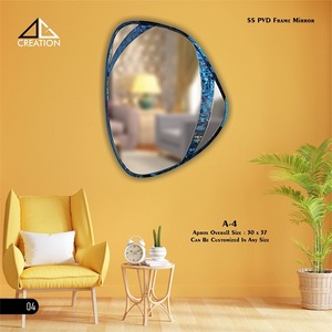 Consiga un interior de lujo pulido con un elegante espejo de marco SS PVD en una construcción Premium SS 304 diseñada con un martillo llamativo - Product Image 1