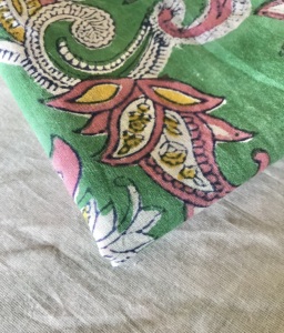 CHHAAPE Tela de Algodón Estampada a Mano para Mujer, Diseño Floral Paisley Multicolor |   Textil Indio con Base Verde para Adultos - Product Image 4