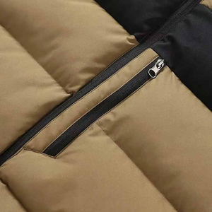 Chaleco acolchado de nailon 100% impermeable ligero para hombre con logotipo frontal de cuello levantado para moda de invierno y viajes - Product Image 4