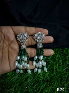 CONJUNTO DE PENDIENTES ESTILO CLÁSICO DE DIAMANTE AMERICANO PARA BODAS CONJUNTO DE PENDIENTES ESTILO CLÁSICO DE MODA PARA MUJER Y NIÑA - Product Image 4