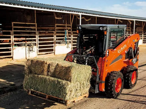 Chargeuse compacte Kubota SSV65 modèle 2023, capacité de charge nominale de 7 tonnes, moteur, boîte de vitesses, chargeuse frontale compacte pour matériaux de construction - Product Image 6