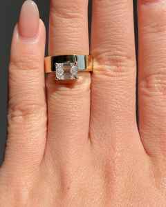 Bague de fiançailles de luxe en argent avec moissanite taille émeraude latérale de 2,50 carats, solitaire, bande de mariage style cigare, bague d'anniversaire, cadeau - Product Image 2