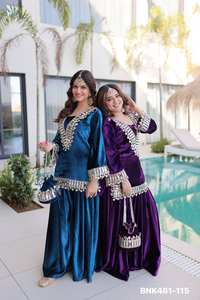 Dernier Kurti Plazo pour femme en velours glacé de créateur avec broderie Zari et travail de miroir véritable, exportateur de mode à prix le plus bas - Product Image 2