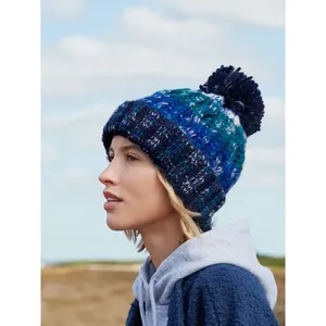Bonnet pompon personnalisé avec tire-bouchon pour sweats à capuche et pulls promotionnels - Product Image 5