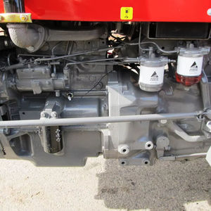 Tractor Agrícola Massey Ferguson 240 de 45HP con Tracción en las 4 Ruedas y Caja de Cambios con Bomba y Rodamientos - Product Image 4