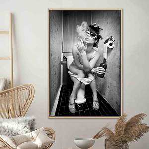 Toile imprimée : Art sensuel pour chambre à coucher, décoration artistique élégante avec nu, encadrée de dorure. - Product Image 1