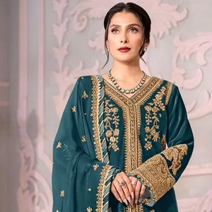 Nuevo traje pakistaní Georgette con trabajo bordado y parte inferior Stanton con interior y conjunto Dupatta para mujeres venta en línea - Product Image 1