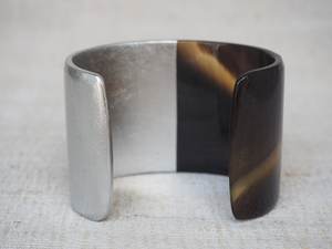 กำไลข้อมือหนังควายทำมือแบบหรูหราเป็นมิตรต่อสิ่งแวดล้อมกำไลข้อมือเคลือบแล็กเกอร์ตกแต่งเครื่องประดับแบบกว้างสำหรับเครื่องประดับแฟชั่น - Product Image 6