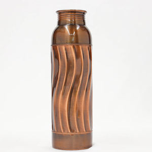 Nouvelle bouteille en cuivre de lancement avec bouteille d'eau en cuivre de finition antique de qualité supérieure avec conception en relief Botte en cuivre pur - Product Image 4