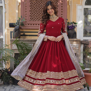 ผ้าเรยอนเคอร์ติสำหรับสุภาพสตรีปักเลื่อมลายดอกไม้บาน - Product Image 1