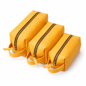 Wholesale Double Zipper Men's Genuine Leather <b>Waterproof</b> Travel for Organizer <b>Pouch</b> Soft Handle Cosmetic Wash Makeup Bag - Product Image 5