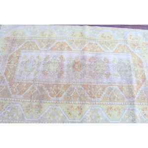 พรมตุรกีขนาด 3.9x6.3 ฟุต พรมวินเทจ พรมขนสัตว์สีขาวเหลืองลายนามธรรม - Product Image 4