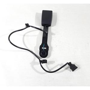Gancho del Cinturón de Seguridad Delantero Derecho Serie 5.0 406000161AA (19>) - Product Image 1