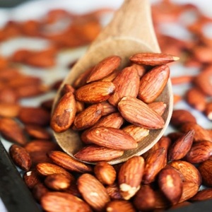 Almendras Crudas Secas de Primera Calidad 100% Naturales para Exportación, 1 kg, para Procesamiento de Alimentos e Ingrediente para Sopas - Product Image 4