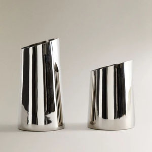 Vase en métal moderne pour la décoration intérieure Vase en métal pour l'intérieur Vase décoratif de luxe en gros Vase en métal de luxe Fournisseur de vases en métal - Product Image 1