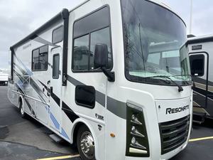 Remorque de luxe en aluminium T-h-o-r R-e-s-o-n-a-t-e 29-D d'occasion 2023 pour l'extérieur - Product Image 4