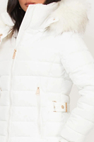 Chaqueta de Plumón para Mujer, Diseño Personalizado, Color Blanco, OEM, con Capucha de Piel Sintética, Cierre Completo y Acolchado, Chaqueta de Invierno
