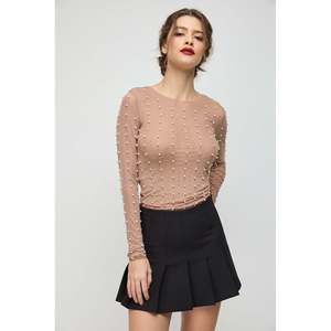 Chemise en tissu transparent à manches courtes et col rond avec logo sur le devant orné de pierres, 100% polyester - Product Image 2