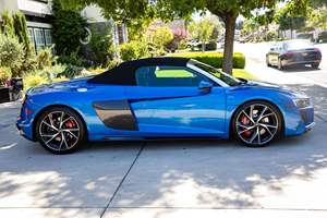 UTILISÉ LHD/RHD 2022 AUDI R8 V10 PERFORMANCE SPYDER RWD - Product Image 2