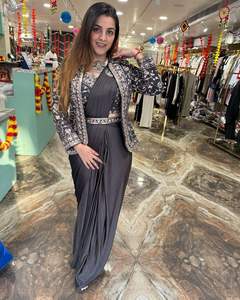 Nuevo Sari de seda Chinon puro y suave de diseñador para funciones especiales, compre al proveedor indio a granel por exportación - Product Image 3