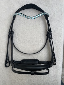 Bridon de cheval en cuir noir de qualité supérieure avec bandeau rembourré en cristal, équipement d'équitation anglais réglable - Product Image 1