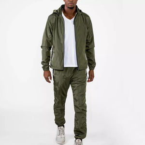 Ensemble de survêtement coupe-vent pour homme avec veste à capuche et pantalon de jogging, séchage rapide, décontracté, pour sports de plein air, fournisseur en gros, 100% nylon imprimé - Product Image 1