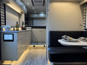 รถบ้านหรูหรา ปี 2026 Pleasure Way PLATEAU XL RV สีขาว มาตรฐานยูโร 6 รองรับผู้โดยสาร 4-6 คน น้ำหนักบรรทุก 3500 กก. ปรับแต่งได้สำหรับครอบครัว - Product Image 3