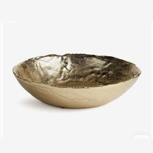 Cuenco de cobre antiguo de aluminio fundido de metal con bordes esculpidos - Product Image 4
