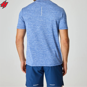 2025 Camiseta deportiva transpirable de alta calidad para hombre 100% poliéster Detalles reflectantes conjunto de pantalones cortos para deportes al aire libre - Product Image 4