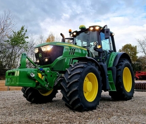 Tractor John Deere en Venta, Precio Económico, Confiable y de Alta Calidad - Product Image 1