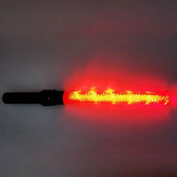 Bâton de signalisation LED portable rechargeable en plastique ABS durable pour autoroute, avec lumières réfléchissantes fixes/clignotantes pour avertissement de sécurité