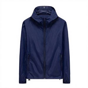 Chaqueta Cortavientos Ligera Personalizada para Hombre, Impermeable, Transpirable, de Secado Rápido, Ecológica, con Cremallera y Capucha Lisa Teñida, Venta al por Mayor - Product Image 6