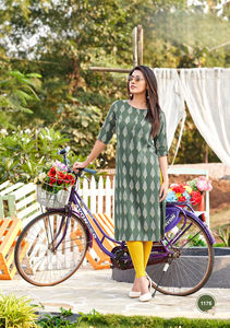 Nouvelle collection de kurtis décontractés en rayonne lourde brodée à la main, multicolores, séchage rapide, pour la mode indienne et pakistanaise. - Product Image 4