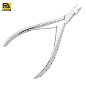 Pinzas para cutículas de la mejor calidad, junta de caja, doble resorte, mango impreso, acabado de pulido de espejo - Product Image 1