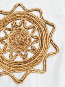 Napperon en forme d'étoile en jacinthe d'eau tissée Produits écologiques Fabriqués au Vietnam Décoration de table Napperon tissé en gros - Product Image 3