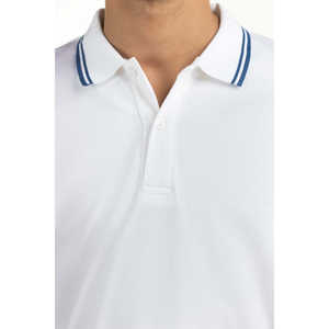 Polo 100% Poliéster con Características Antiarrugas, Bordado Oscuro, Patrón Sólido, Alta Calidad, Corte Ajustado, Talla Grande XL - Product Image 2