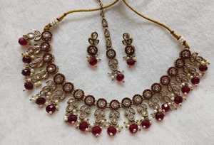 Conjunto de collar de Gargantilla polaca Mehendi tradicional con pendientes a juego y Maang Tikka perfecto para todas las ocasiones - Product Image 2