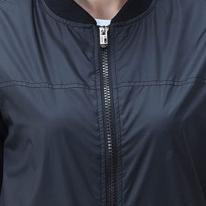 แจ็กเก็ตบอมเบอร์สำหรับผู้หญิงแจ็คเก็ตซาตินสีทึบซับในทำจากผ้าซาติน - Product Image 6