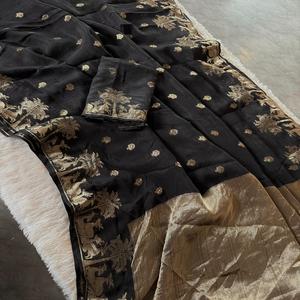 Sari en mousseline de soie pure viscose pour femmes, magnifique bordure tissée en zari floral, butta, tous les petits butti, stock indien, chemisier en cours de fabrication - Product Image 1