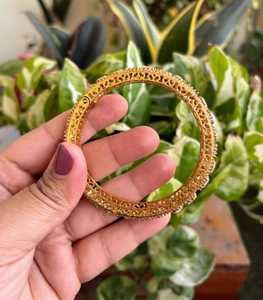 Polki Bracelet Juego de joyas de latón Matt Gold Polish para bodas Fiestas Opciones de tamaño 2,4 2,6 Compromisos de moda chapados en oro - Product Image 2