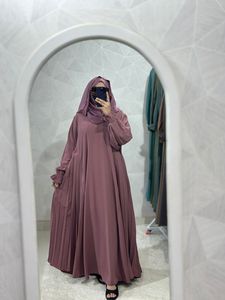Abayas élégantes et modestes brodées à la main pour femmes robes formelles de style dubaï vêtements traditionnels musulmans respirants côté - Product Image 5