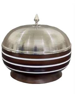 Casserole en bois noyer fini Hotpot avec couvercle design martelé fantaisie fait à la main en gros nouveau chauffe-plats de service en métal - Product Image 2