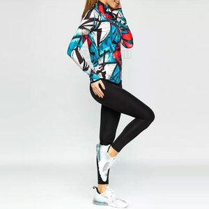Survêtement de sublimation respirant avec tissu doux et extensible Survêtement de sublimation au design personnalisé pour une utilisation décontractée et active - Product Image 3