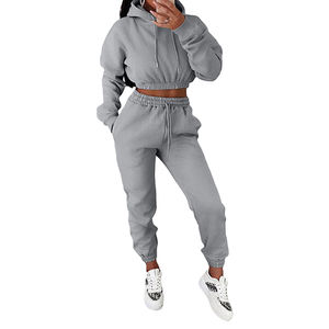 ชุดเซ็ตเสื้อฮู้ดครอปและกางเกงขายาวสไตล์สตรีทแวร์สำหรับผู้หญิง ตกแต่งด้วยปักลาย ผ้าคอตตอน 100% แบบถักเนื้อแน่น ความยาวระดับเข่า - Product Image 3